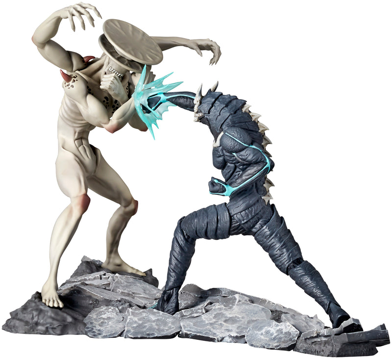 KAIJU No.8 Kaiyodo Kaiju No. 8 vs Kaiju No. 9