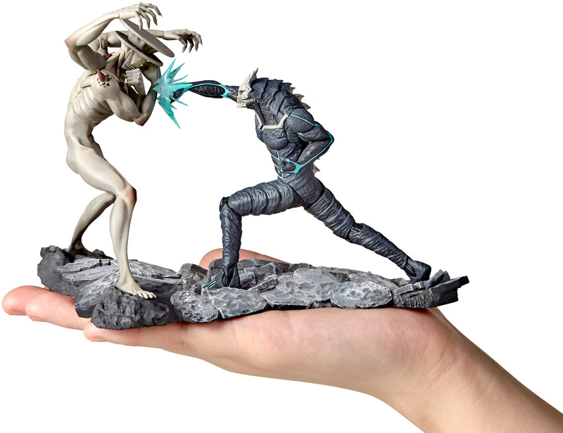 KAIJU No.8 Kaiyodo Kaiju No. 8 vs Kaiju No. 9