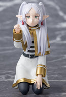Frieren: Beyond Journey's End SEGA PM Perching Figure Frieren ~Frieren Poking Something~