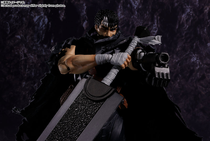 Berserk Bandai S.H.Figuarts Guts (Berserker Armor) (re-run)