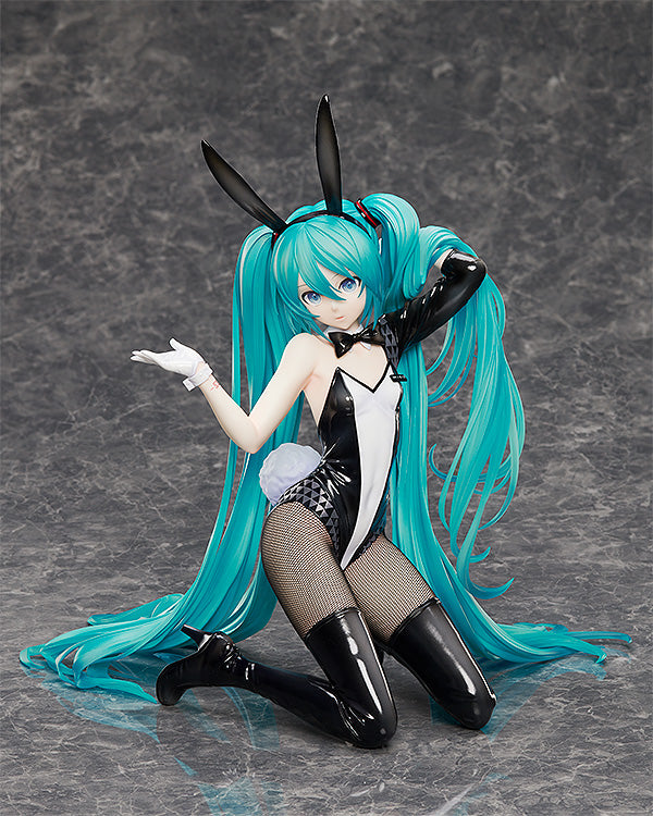 Character Vocal Series 01: Hatsune Miku FREEing Hatsune Miku: Bunny Ver. / Art by SanMuYYB