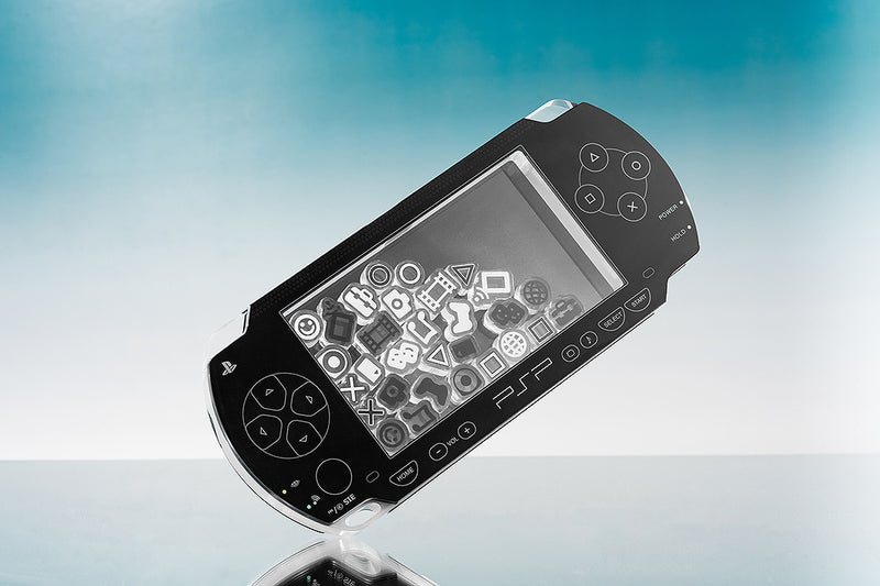 PlayStation Good Smile Company PSP™ (PlayStation™Portable) Rattle Acrylic Stand: Black Ver./White Ver.