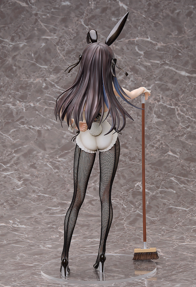 I May Be a Guild Receptionist, But I'll Solo Any Boss to Clock Out on Time FREEing Alina Clover: Bunny Ver.