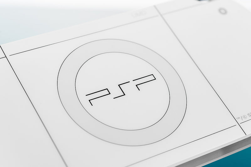 PlayStation Good Smile Company PSP™ (PlayStation™Portable) Rattle Acrylic Stand: Black Ver./White Ver.