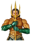 AQUAMAN AND THE LOST KINGDOM MEDICOM TOYS MAFEX AQUAMAN (GOLD & GREEN SUIT)