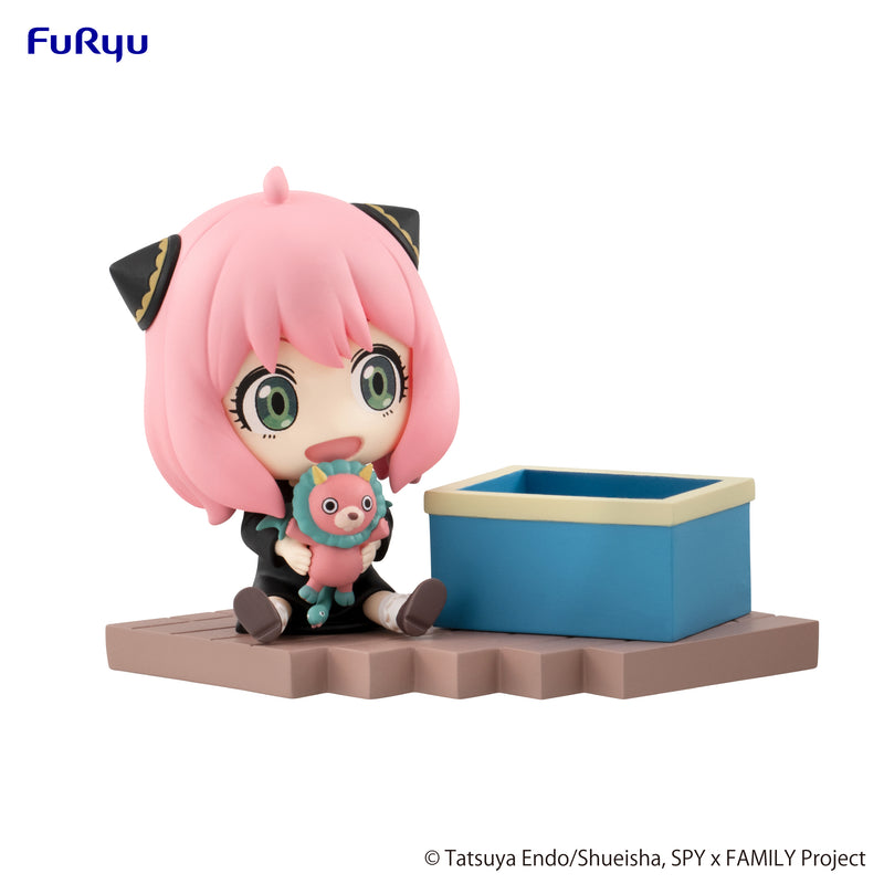 SPY × FAMILY　FuRyu Hold Figure Anya Forger