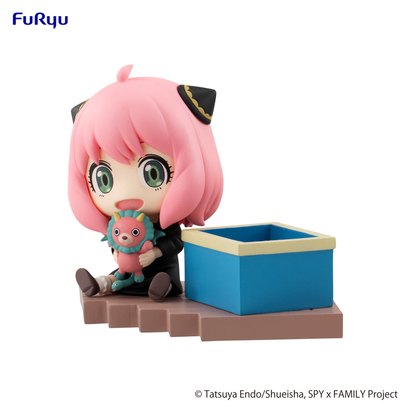 SPY × FAMILY　FuRyu Hold Figure Anya Forger