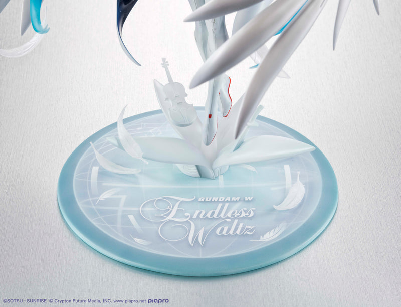 Mobile Suit Gundam MEGAHOUSE Lucrea Mobile Suit Gundam 45th Anniversary X Hatsune Miku Hatsune Miku X Wing Gundam Zero EW