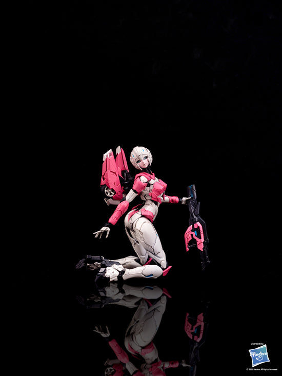 TRANSFORMERS Flame Toys Furai Model Arcee