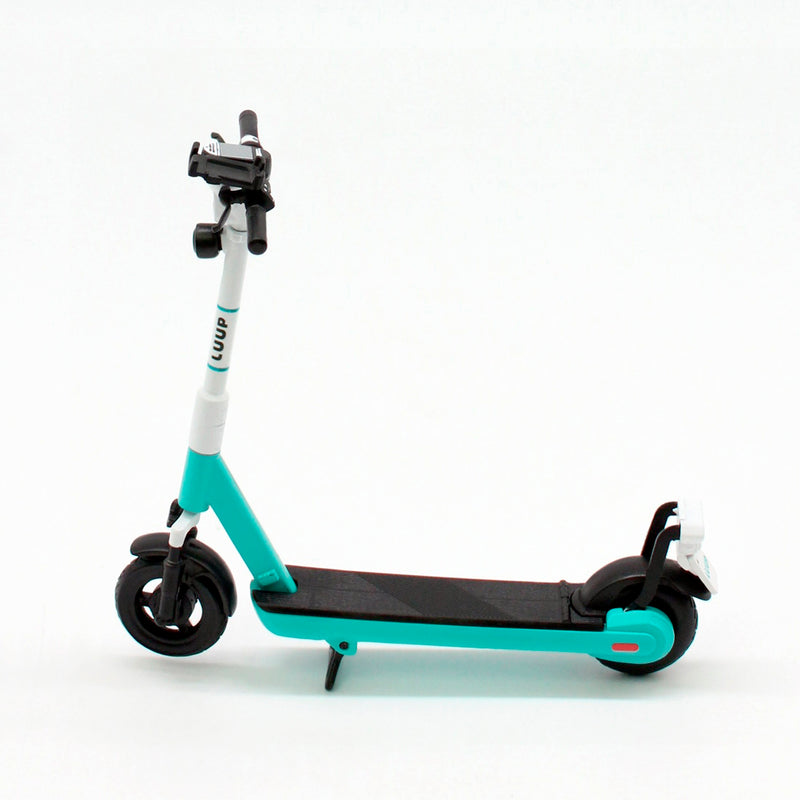 LUUP Union Creative 1/12 Scale Electric Kickboard (Partially Painted & Pre-Assembled Figure)