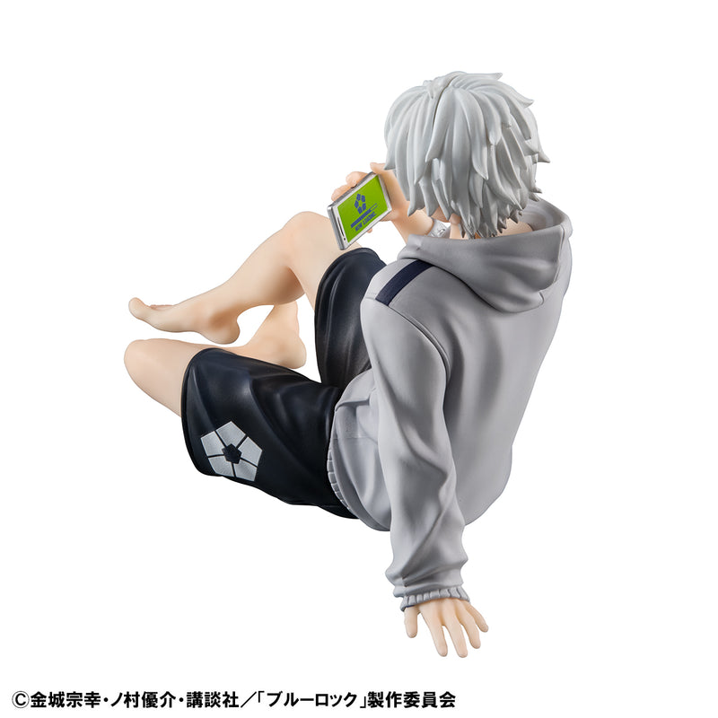 BLUE LOCK MEGAHOUSE G.E.M. series Palm size  Seishiro Nagi Repaint Ver.