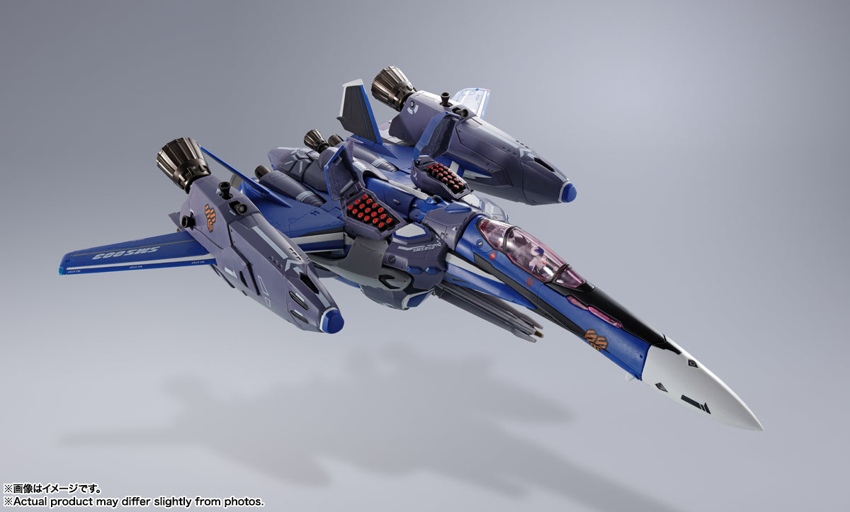 Macross Frontier Bandai DX Chogokin VF-25F Super Messiah Valkyrie (Mic