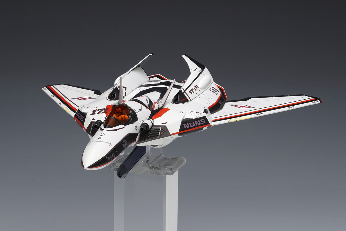Macross Frontier Wave VF-171EX Nightmare Plus EX (Alto Custom)