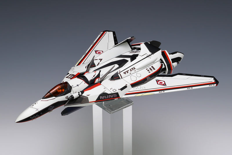 Macross Frontier Wave VF-171EX Nightmare Plus EX (Alto Custom)