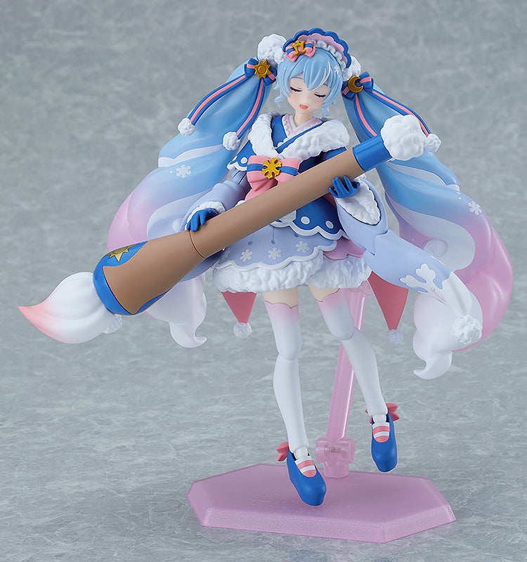 EX-067 Character Vocal Series 01: Hatsune Miku figma Snow Miku: Serene Winter ver.