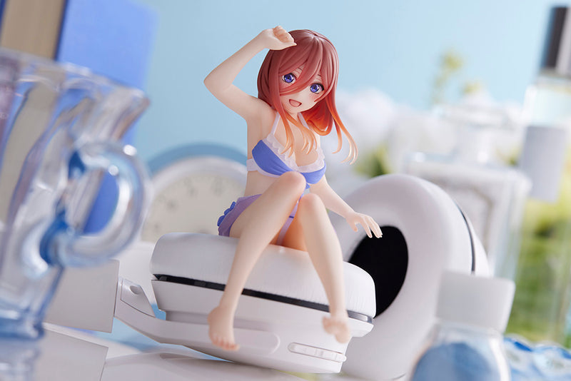 The Quintessential Quintuplets TAITO Aqua Float Girls Figure Miku Nakano