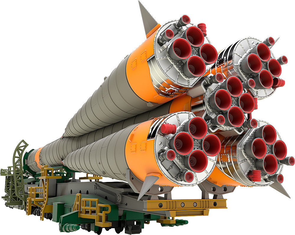 Good Smile Company 1/150 Plastic Model Soyuz Rocket & Transport Train