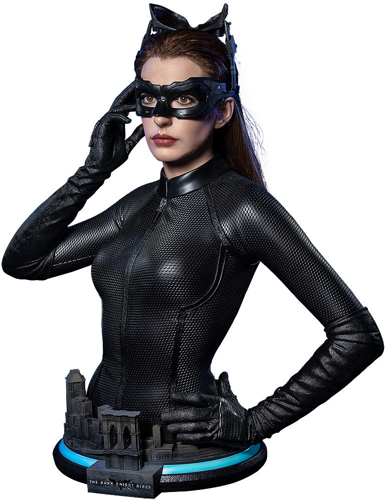 The Dark Knight Rises Infinity Studio X Penguin Toys DC Series Life Size Bust Selina Kyle