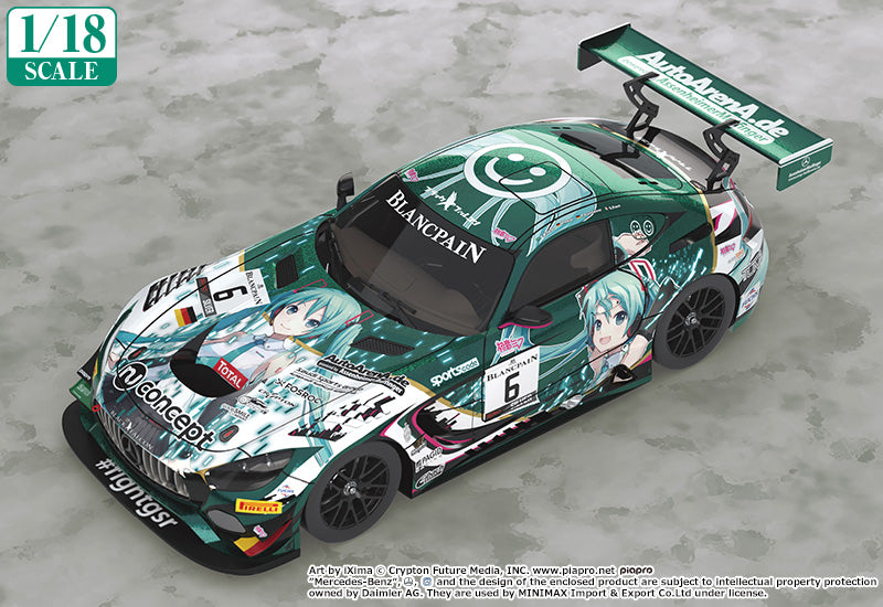Character Vocal Series 01: Hatsune Miku GOODSMILE RACING 1/18th Scale