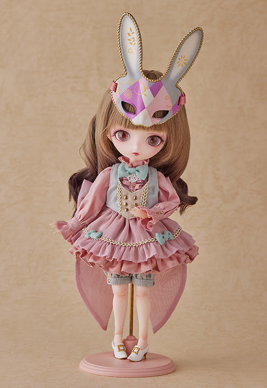 Harmonia bloom Seasonal Doll Beatrice