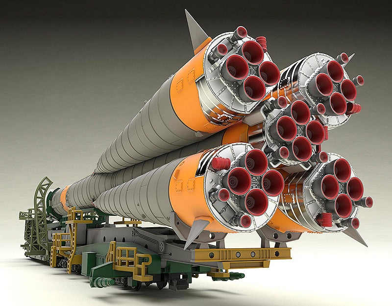 Good Smile Company 1/150 Plastic Model Soyuz Rocket & Transport Train (2nd re-run)