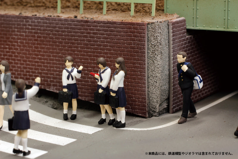 1/80th scale Super Mini Figure PLUM 1/80th scale Super Mini Figure1 -The Sailor School Uniform Of That Day-