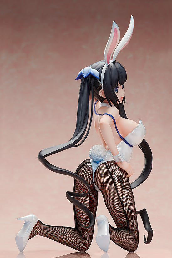 Is It Wrong to Try to Pick Up Girls in a Dungeon? II FREEing Hestia: Bunny Ver.