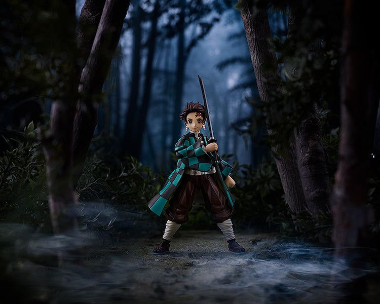 498 Demon Slayer: Kimetsu no Yaiba figma Tanjiro Kamado