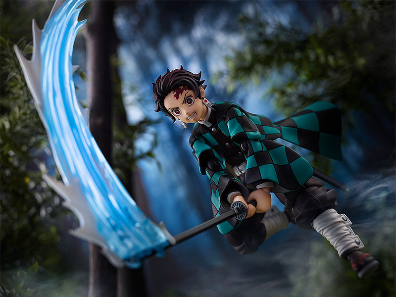 498-DX Demon Slayer: Kimetsu no Yaiba figma Tanjiro Kamado DX Edition