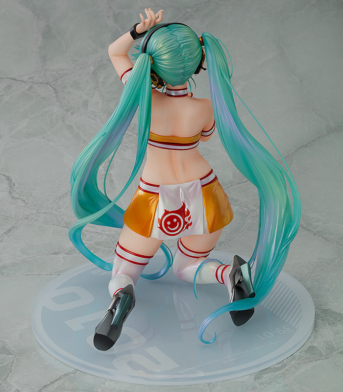 Hatsune Miku GT Project Max Factory Racing Miku 2010 Ver. Art by Kentaro Yabuki