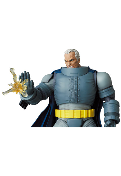 The Dark Knight Returns MEDICOM TOYS MAFEX ARMORED BATMAN