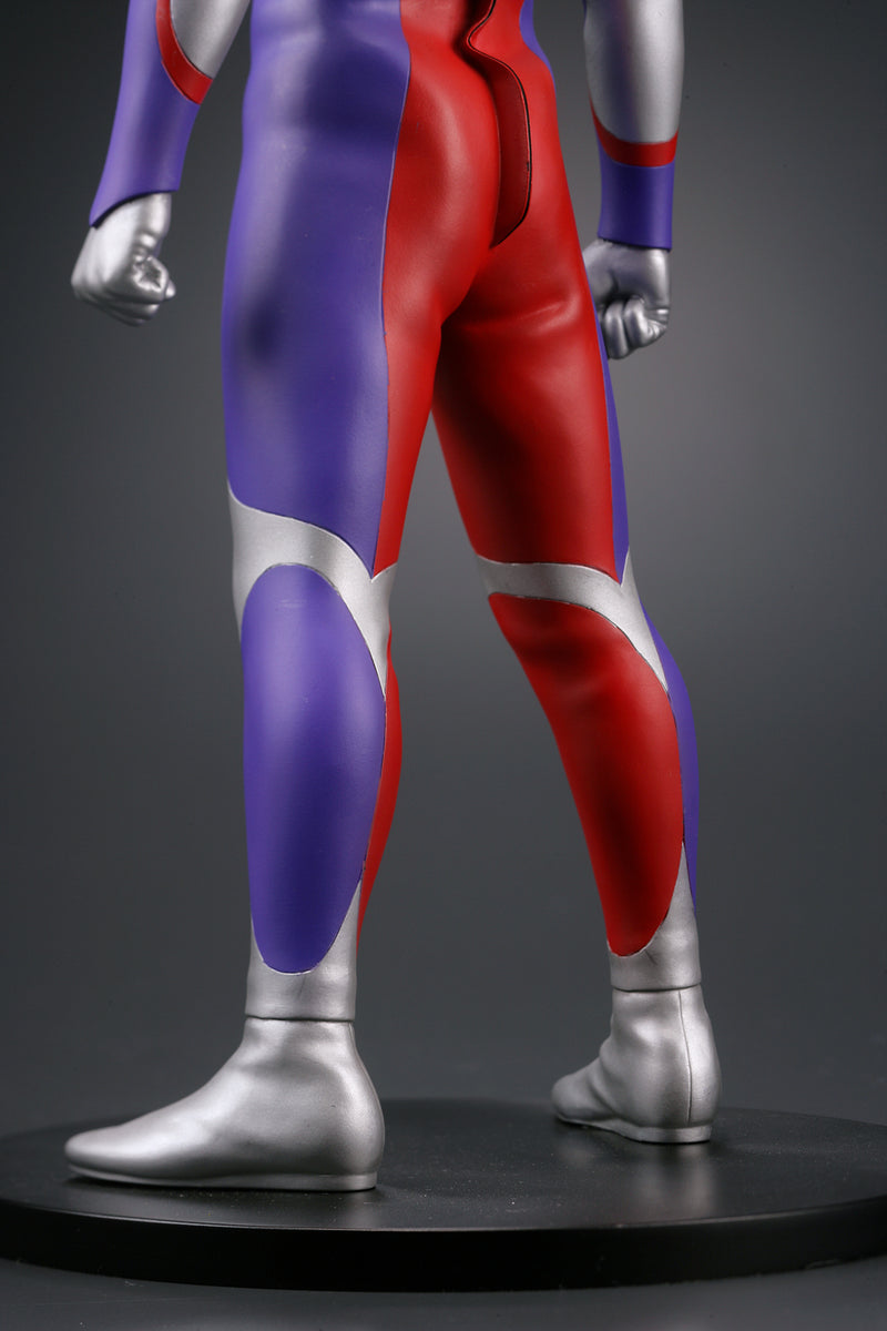 Character Classics Ultraman KAIYODO Tiga Cold Cast Figure