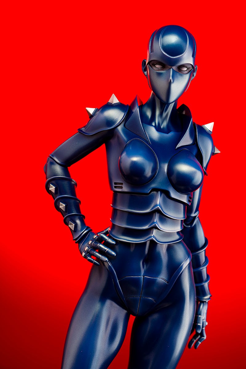 COBRA QUES Q Armaroid Lady