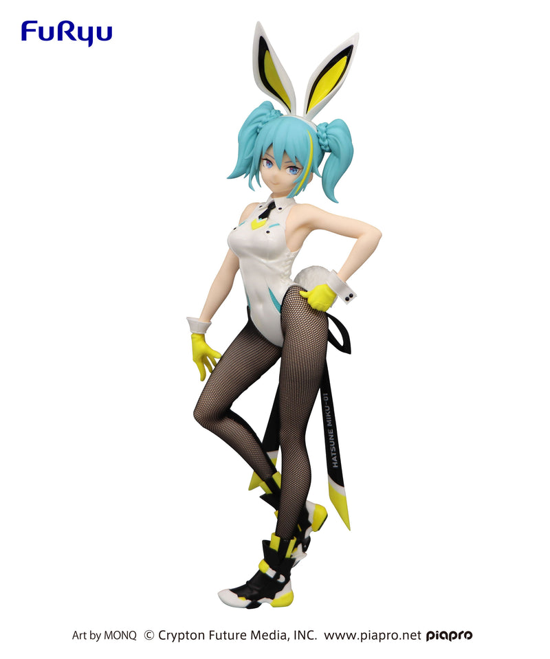 Hatsune Miku FURYU Bicute Bunnies Figure Street ver.