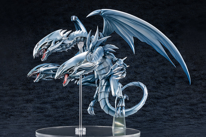 Yu-Gi-Oh! AmiAmi x AMAKUNI BLUE EYES ULTIMATE DRAGON