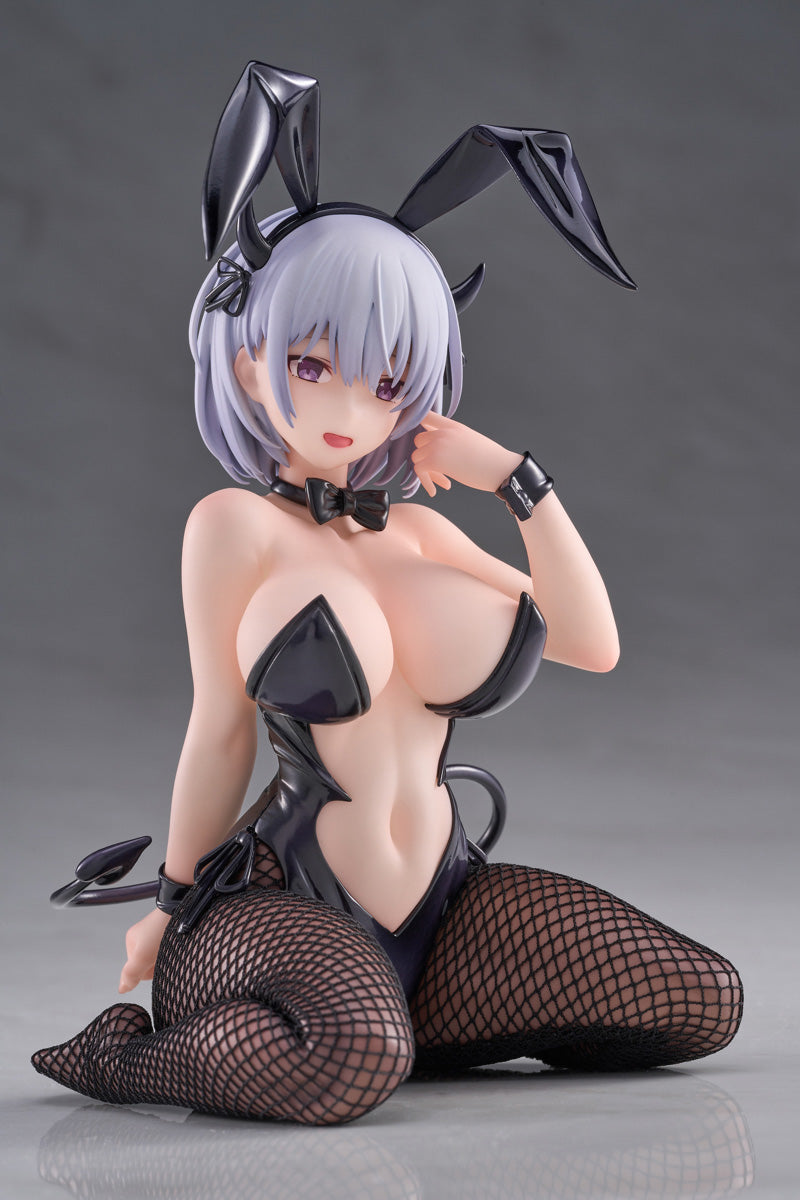 BUNNY GIRL NONO XCX ILLUSTRATED BY YATSUMI SUZUAME