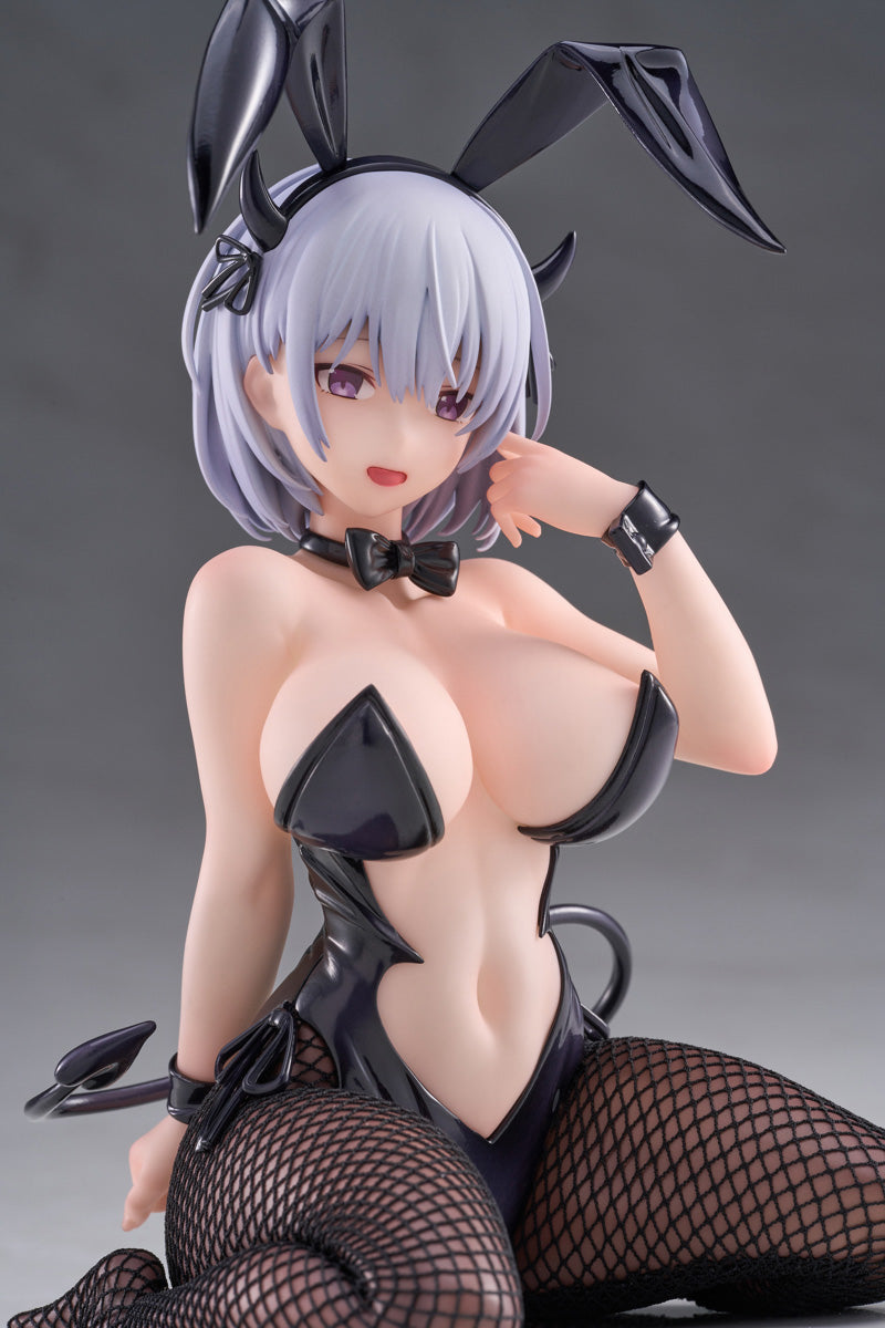 BUNNY GIRL NONO XCX ILLUSTRATED BY YATSUMI SUZUAME