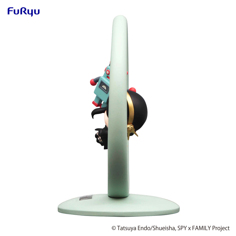SPY × FAMILY FuRyu Trapeze Figure Yor