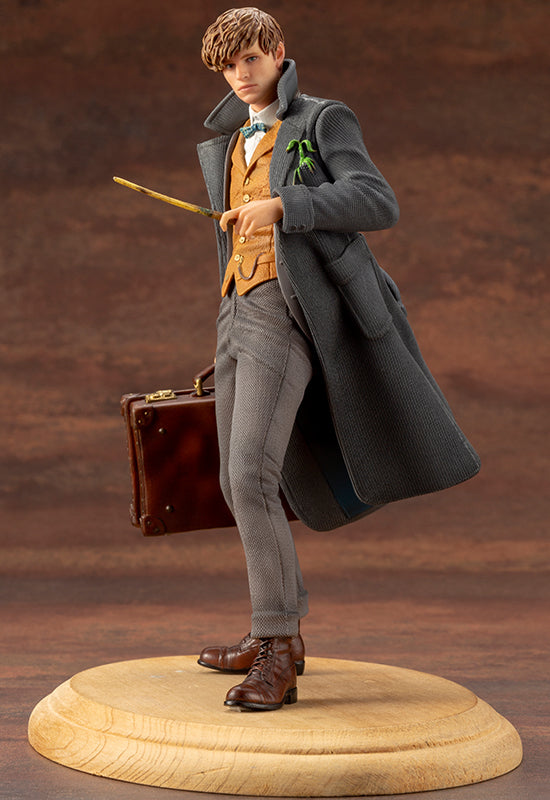 FANTASTIC BEASTS: THE CRIMES OF GRINDELWALD Kotobukiya NEWT SCAMANDER ARTFX+
