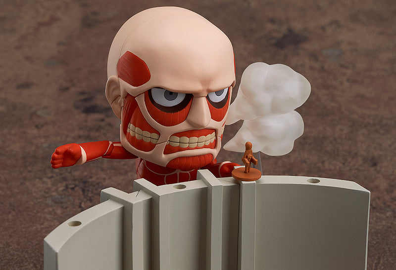 360 Attack on Titan Nendoroid Colossal Titan & Attack on Titan Playse