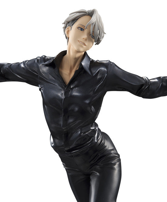 YURI!!! ON ICE MEGAHOUSE G.E.M. SERIES VICTOR NIKIFOROV WITH MAKKACHIN