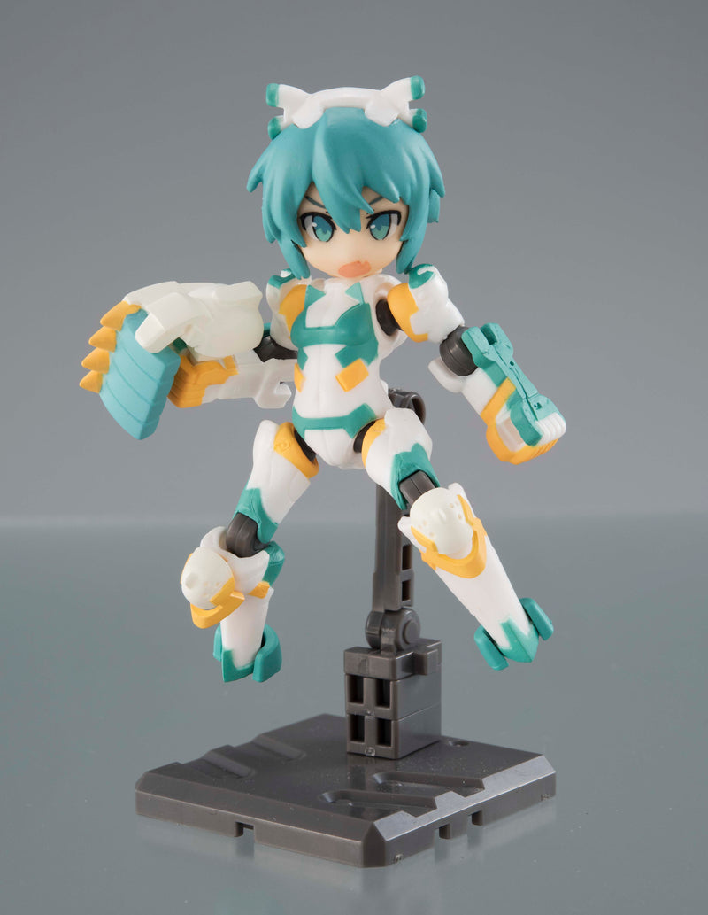 DESK TOP ARMY MEGAHOUSE Sylphy Ver.1.5 TEAMα (1 Random Blind Box)