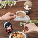 SPY × FAMILY MEGAHOUSE Look up Loid Forger ＆ Yor Forger【with gift】
