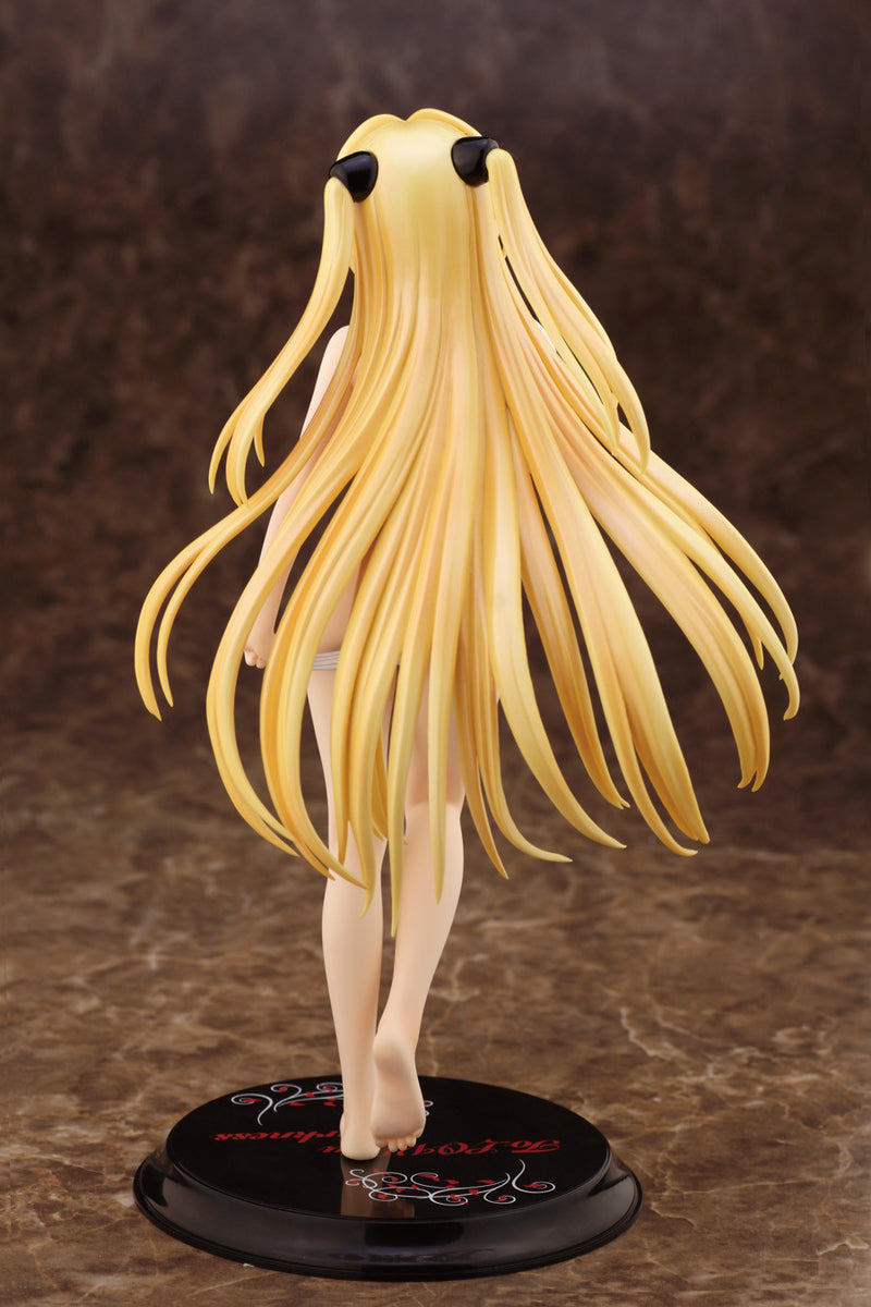 To Love-Ru Darkness - Alphamax Golden Darkness White Swimsuit ver. 1/7