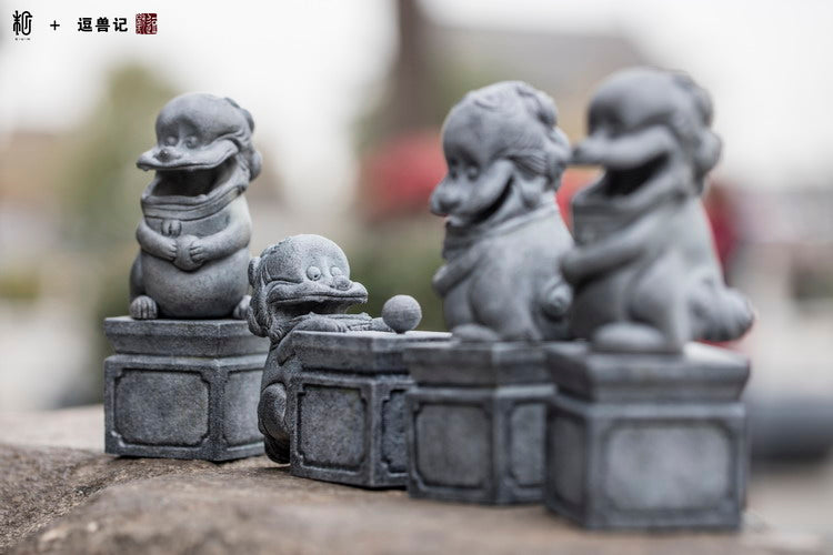 Sum-Art funky beast series stone lion (4 pcs/set)