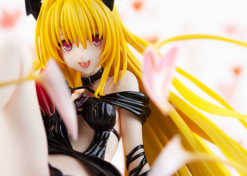 To Love-Ru Darkness FLARE Golden Darkness