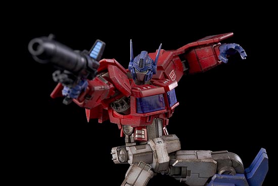 Transformers Flame Toys Furai Action Optimus Prime (IDW ver.)