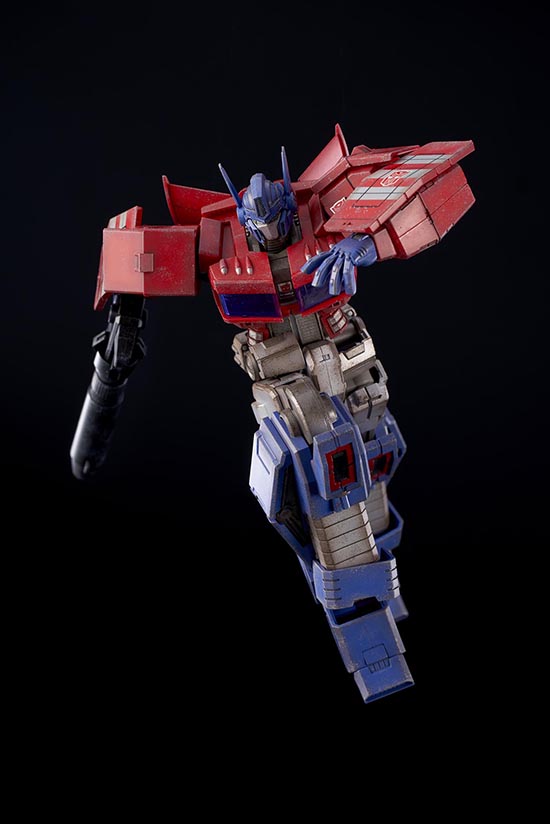 Transformers Flame Toys Furai Action Optimus Prime (IDW ver.)