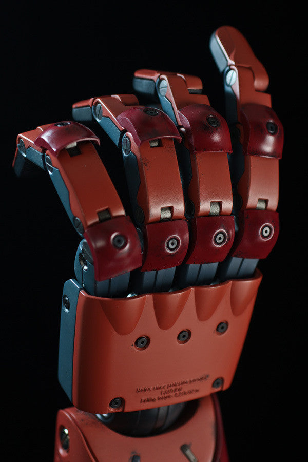 METAL GEAR SOLID V: THE PHANTOM PAIN SENTINEL 1/1 BIONIC ARM