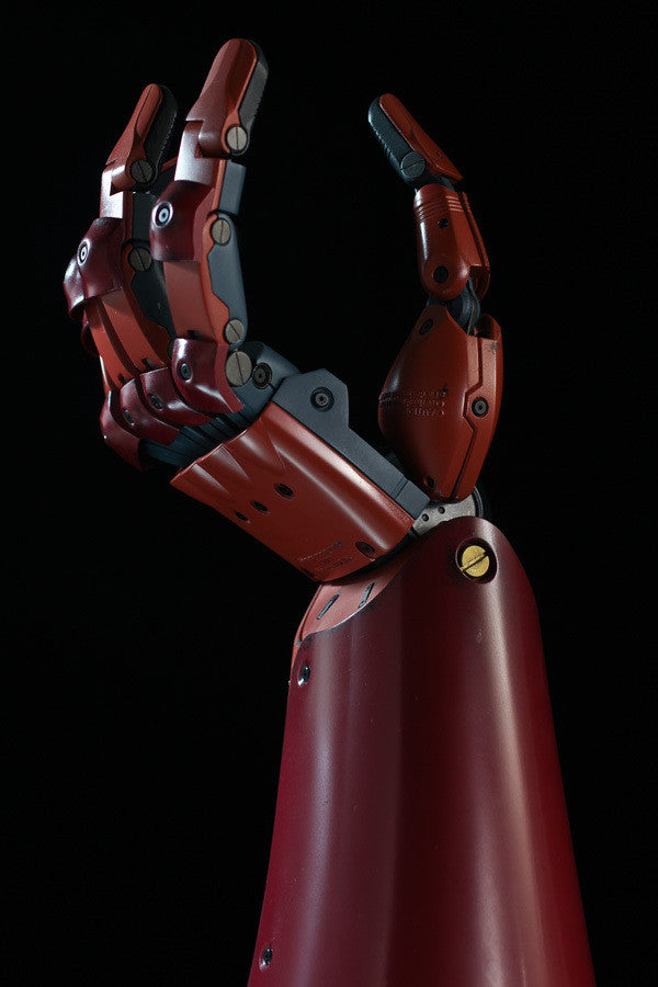 METAL GEAR SOLID V: THE PHANTOM PAIN SENTINEL 1/1 BIONIC ARM